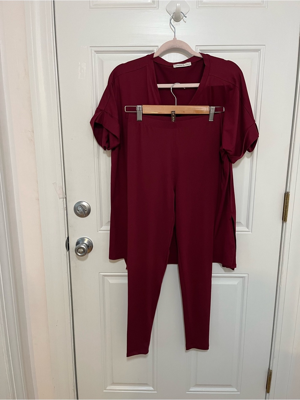 Women's Burgundy Lounge Set - Relaxed Top & Leggings